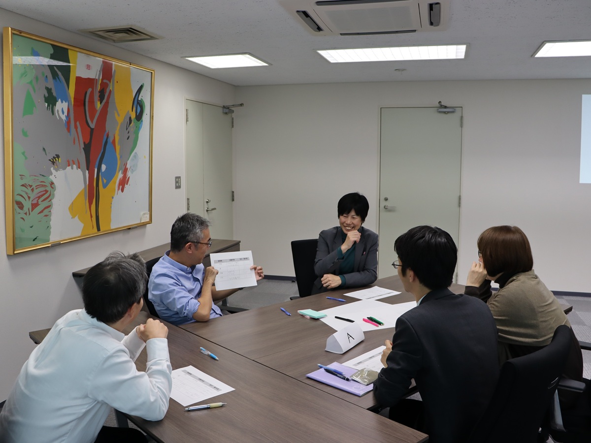 SDGsに関するディスカッションを行いました